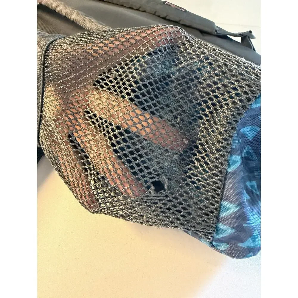 Jansport small hole